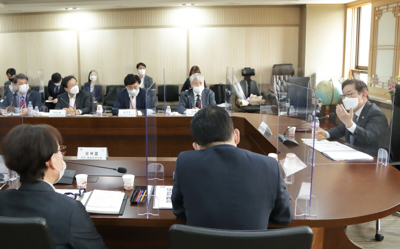 외국인 정책학회 간담회