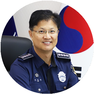 진주교도소장 조형근 프로필 사진 