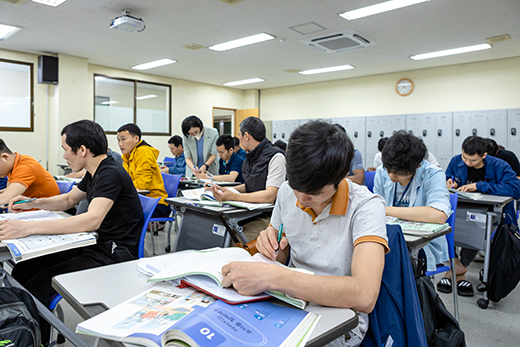 사회통합프로그램을 통한 이민자 교육 현장 사진